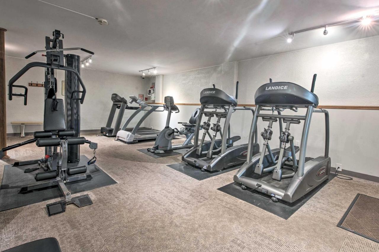 Cozy Poconos Ranch With Pool Access, Near Lake! * Gouldsboro
