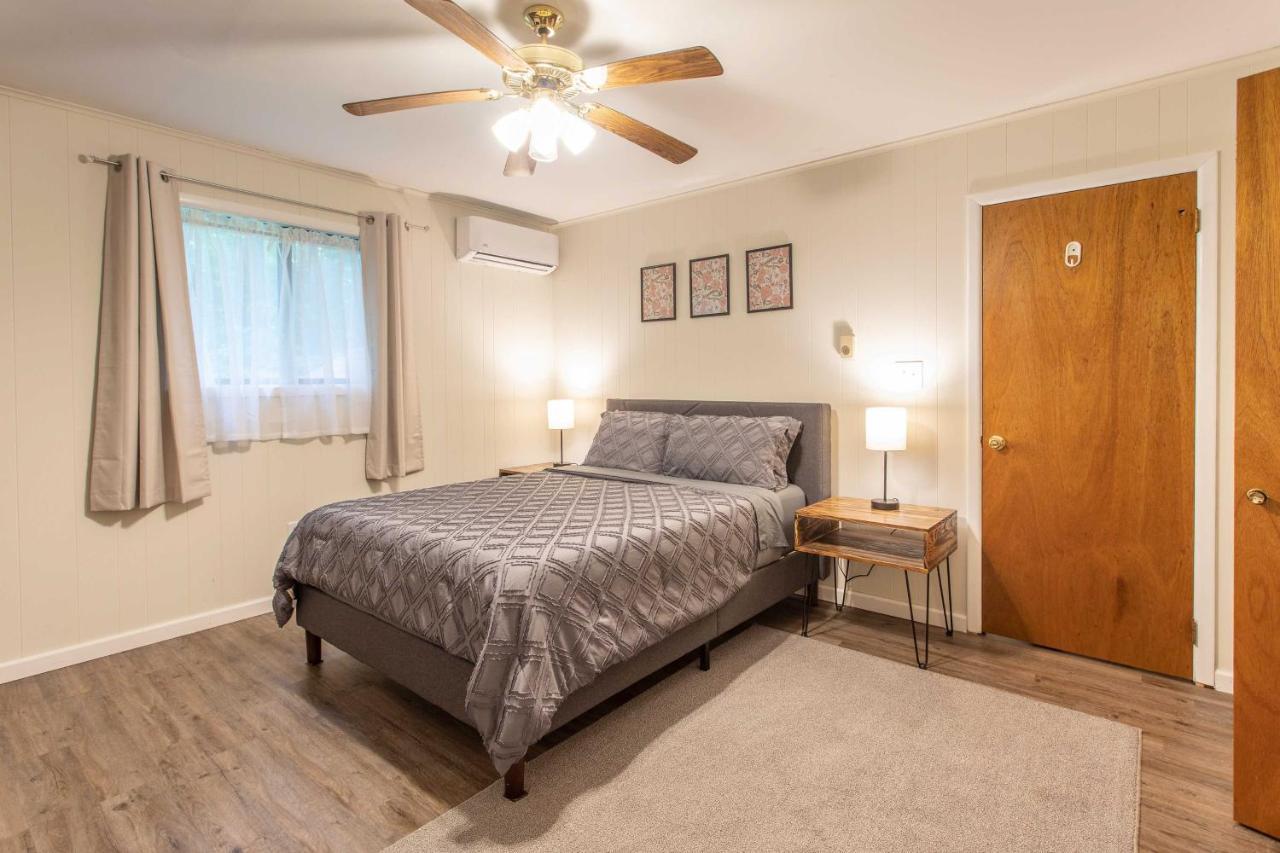 Cozy Poconos Ranch With Pool Access, Near Lake! Gouldsboro
