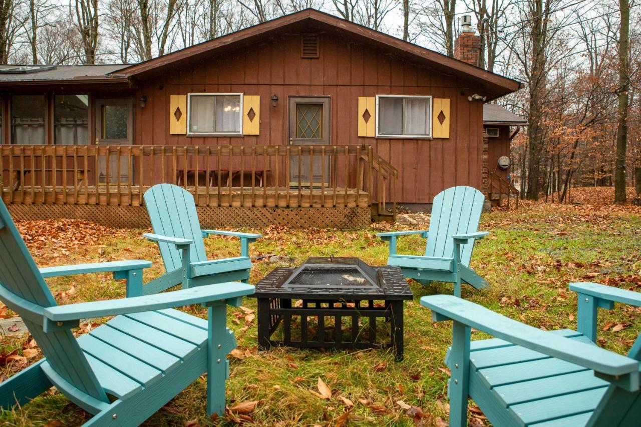 Cozy Poconos Ranch With Pool Access, Near Lake! * Gouldsboro